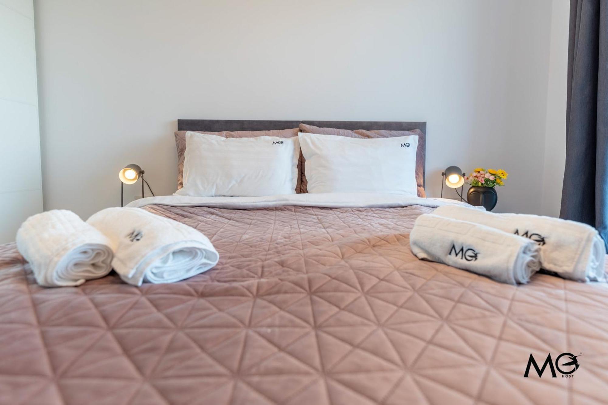 דירה Mohost Pink - Luxurious Mountain View Retreat